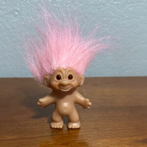 Vintage Troll Dam 2005 Pink Hair Doll Toy